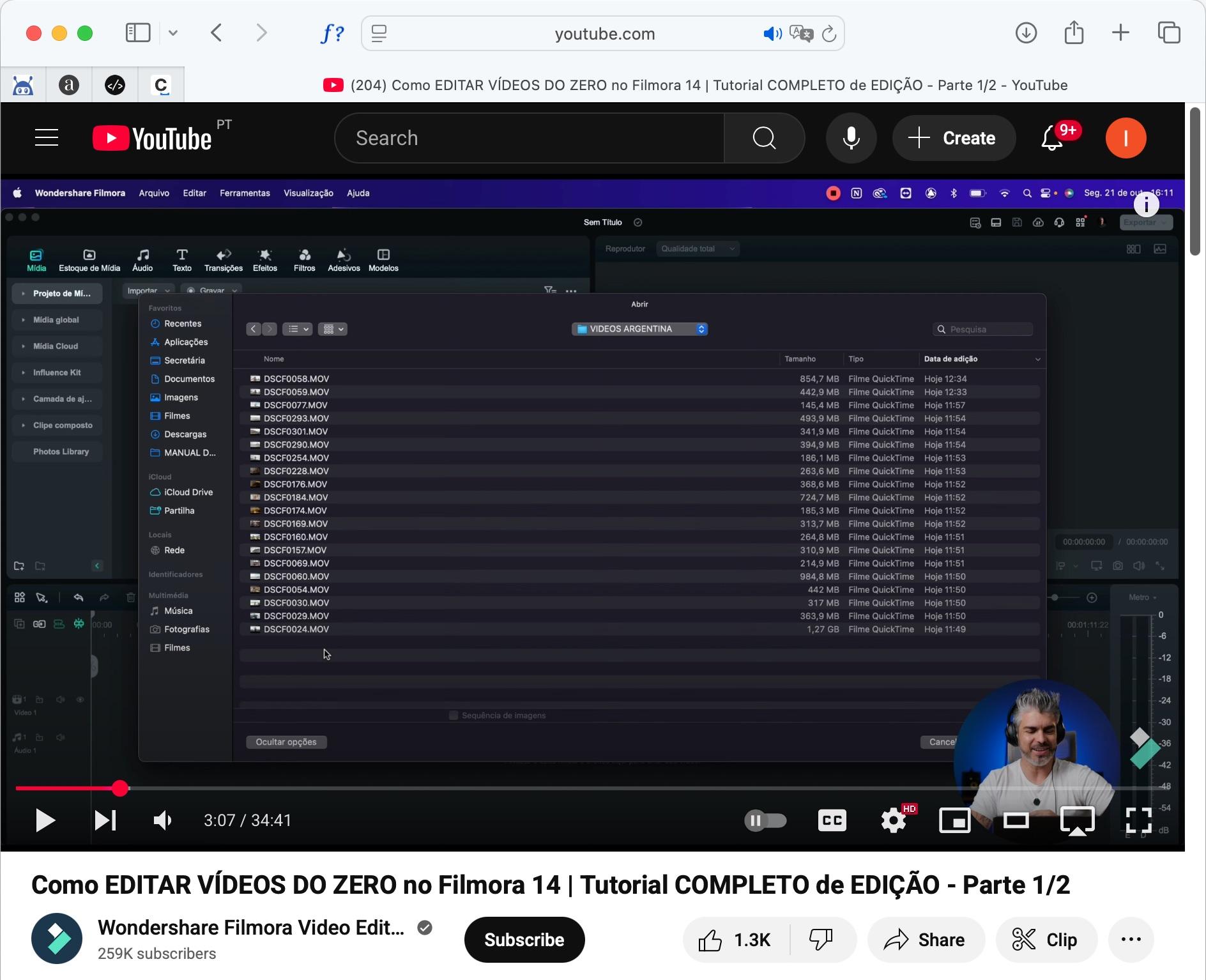 Vídeo com narração em um tutorial, conectando o público com a mensagem.